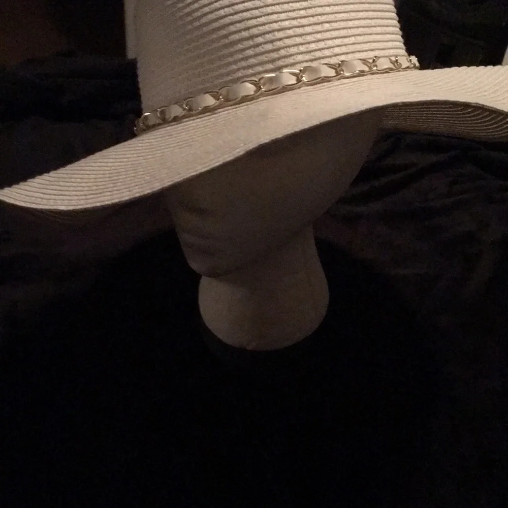 White straw floppy garden hat with gold tone & cream ribbon braided band